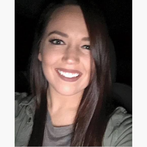 Meet your Posher, Lauren - Picture 1 of 1